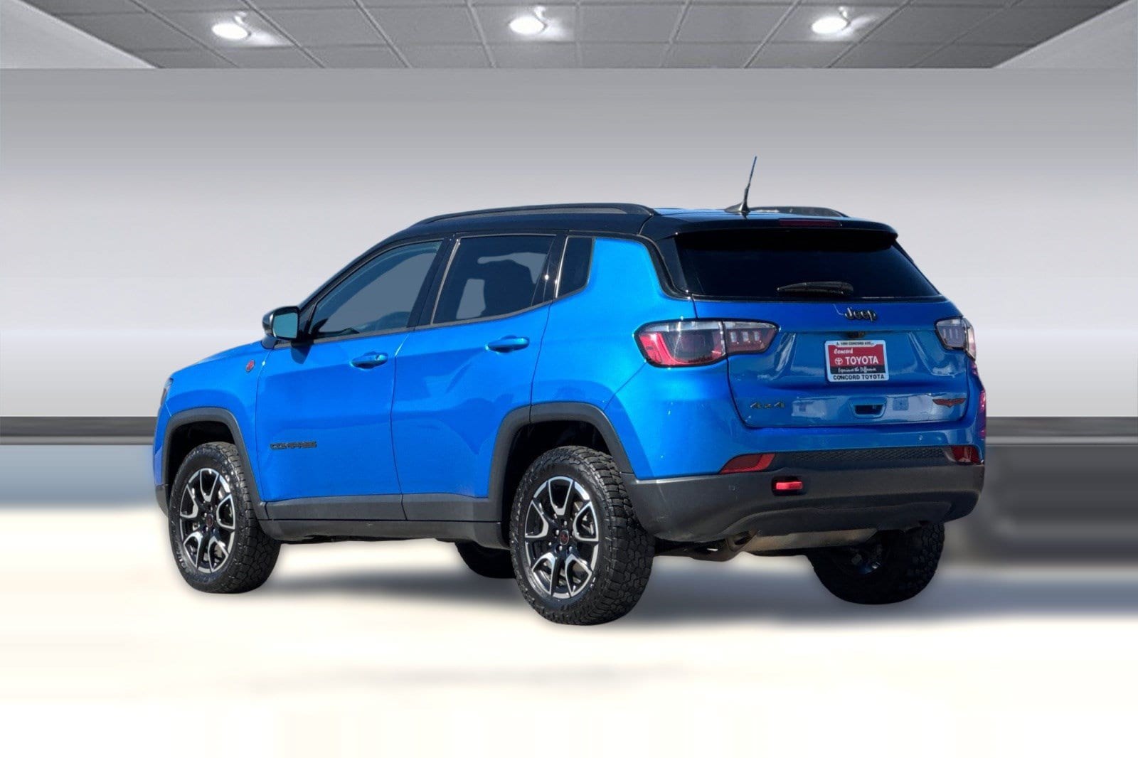 2025 Jeep Compass Trailhawk - Photo 3