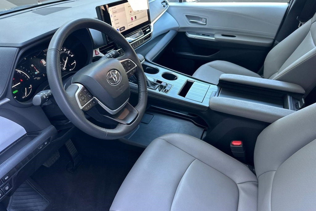 Used 2026 Toyota Sienna XLE Van Passenger Van