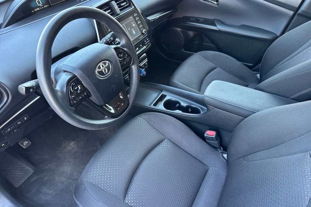 Certified 2022 Toyota Prius L Eco Hatchback
