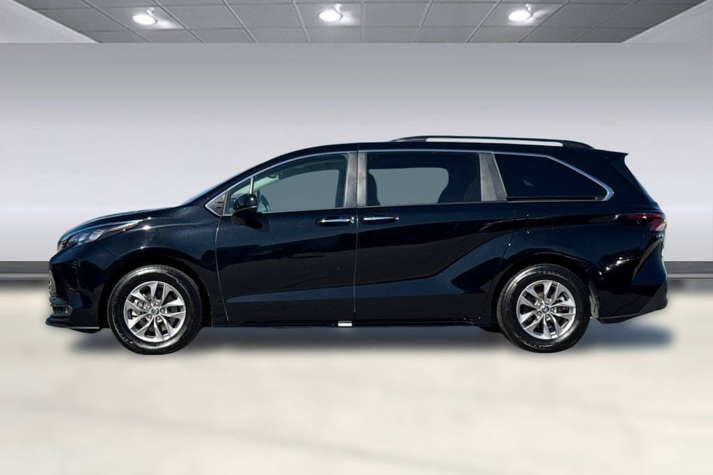 Used 2026 Toyota Sienna XLE Van Passenger Van