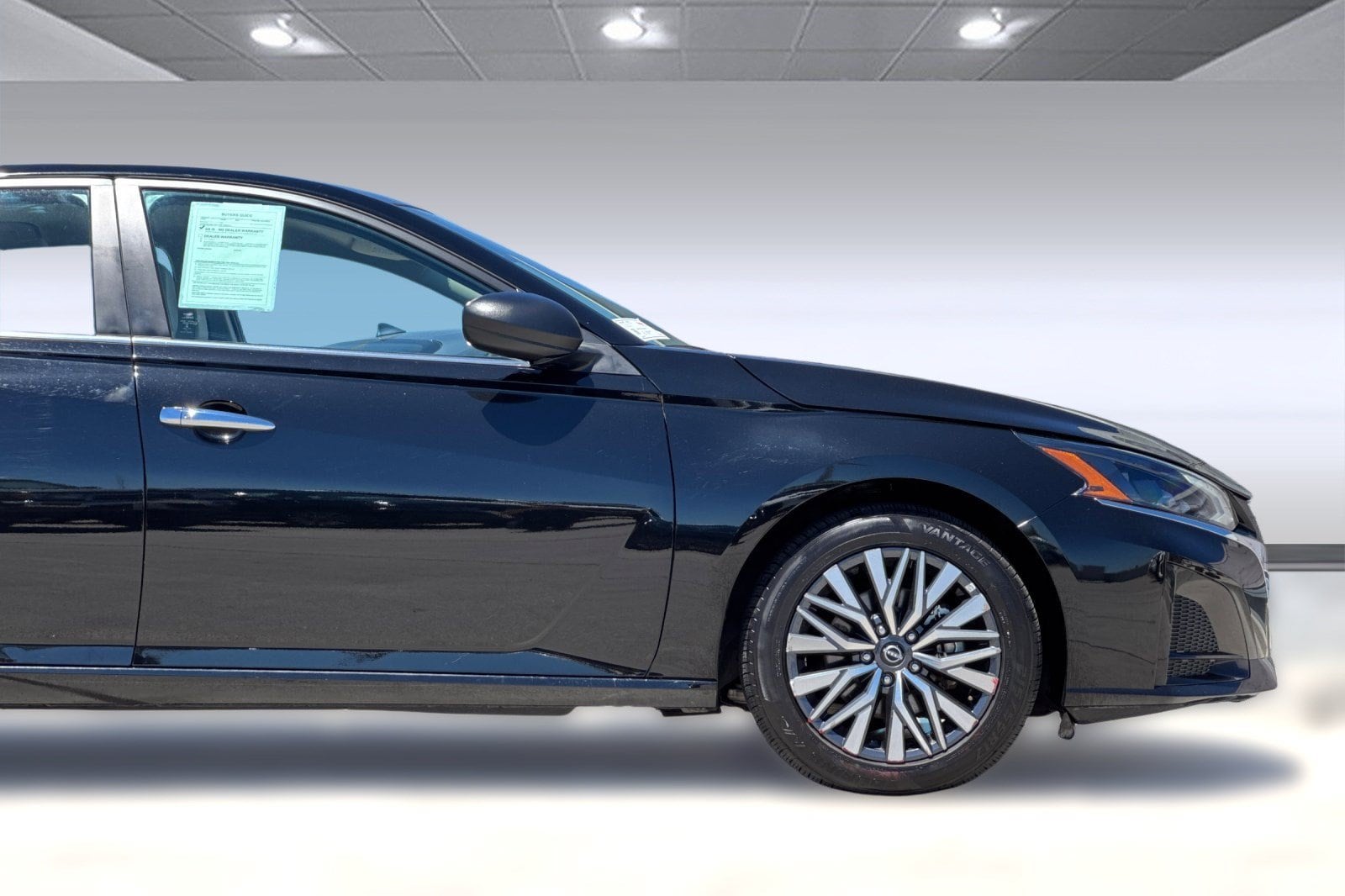 2025 Nissan Altima SV - Photo 33