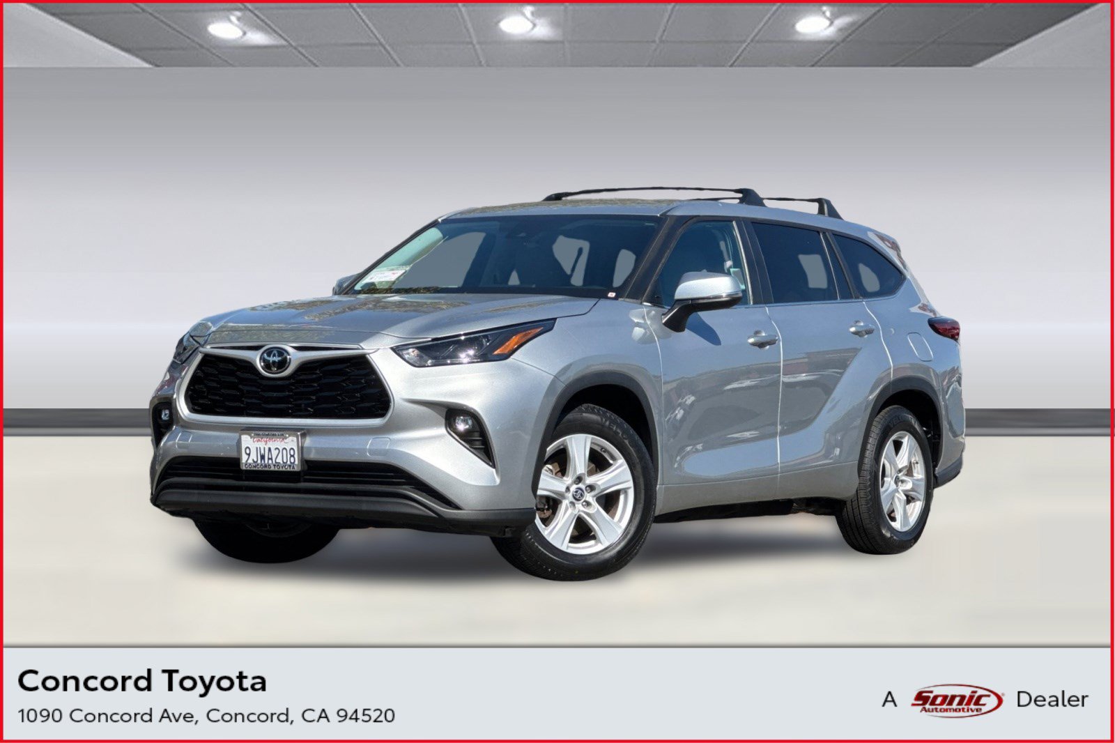 Used 2023 Toyota Highlander LE SUV
