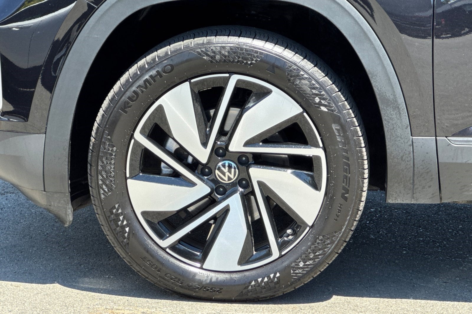 2026 Volkswagen Atlas SE w/Tech - Photo 13