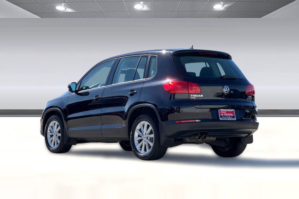 Used 2017 Volkswagen Tiguan S SUV
