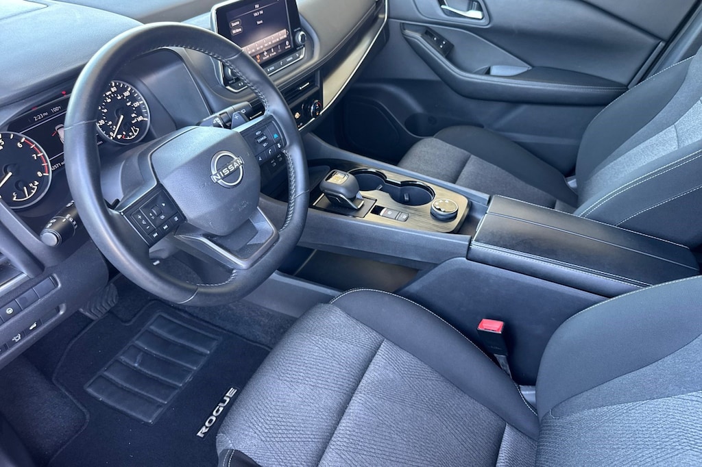 Used 2025 Nissan Rogue SV SUV
