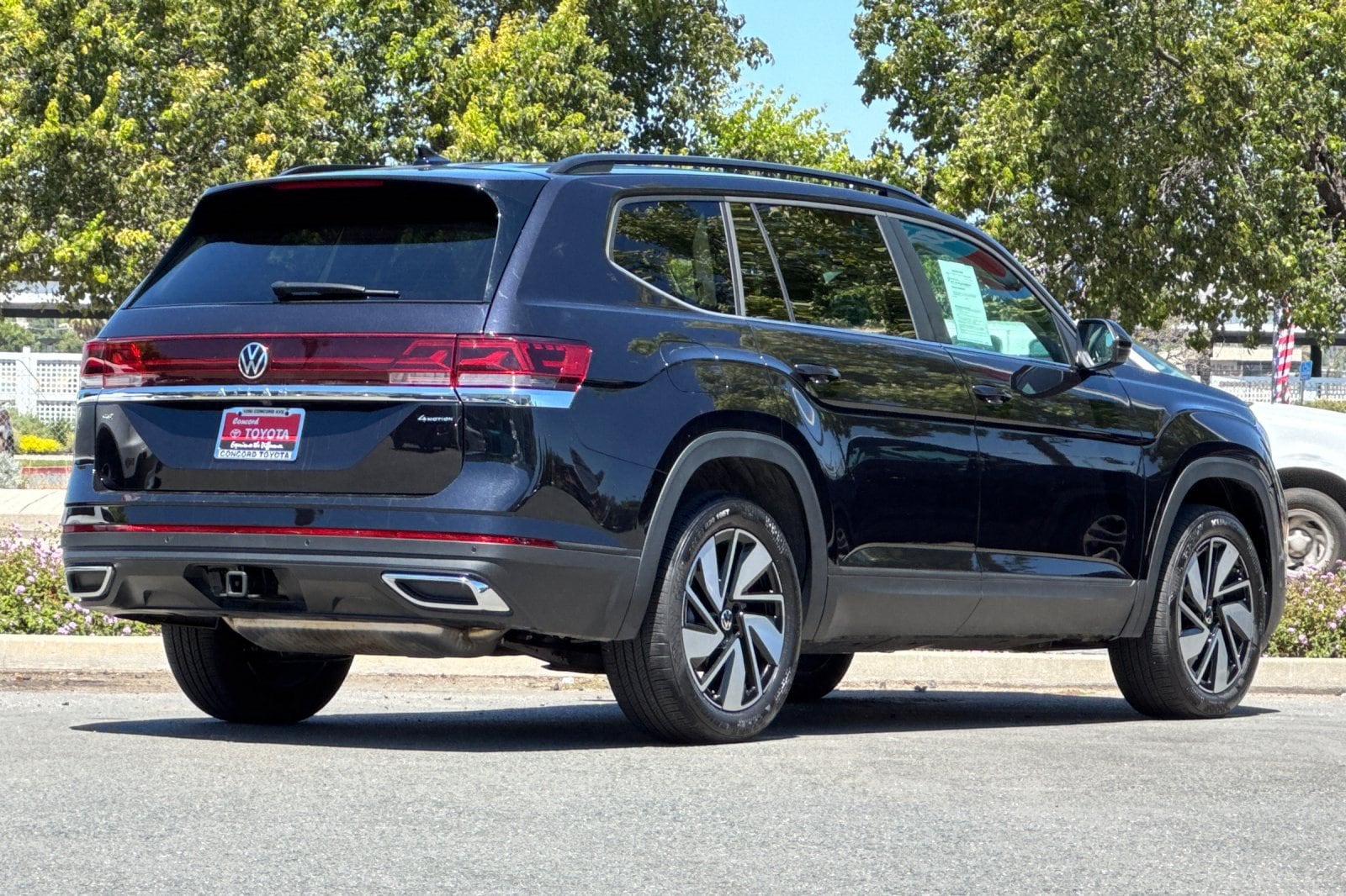 2026 Volkswagen Atlas SE w/Tech - Photo 9