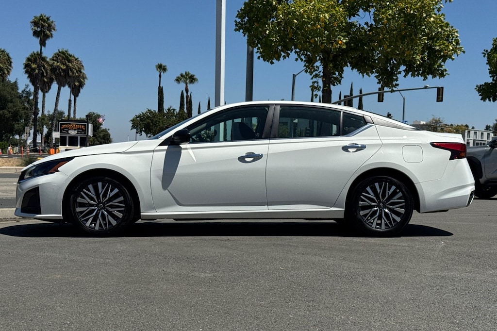 Used 2025 Nissan Altima SV Sedan