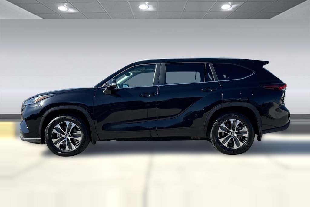 Used 2026 Toyota Highlander XLE SUV