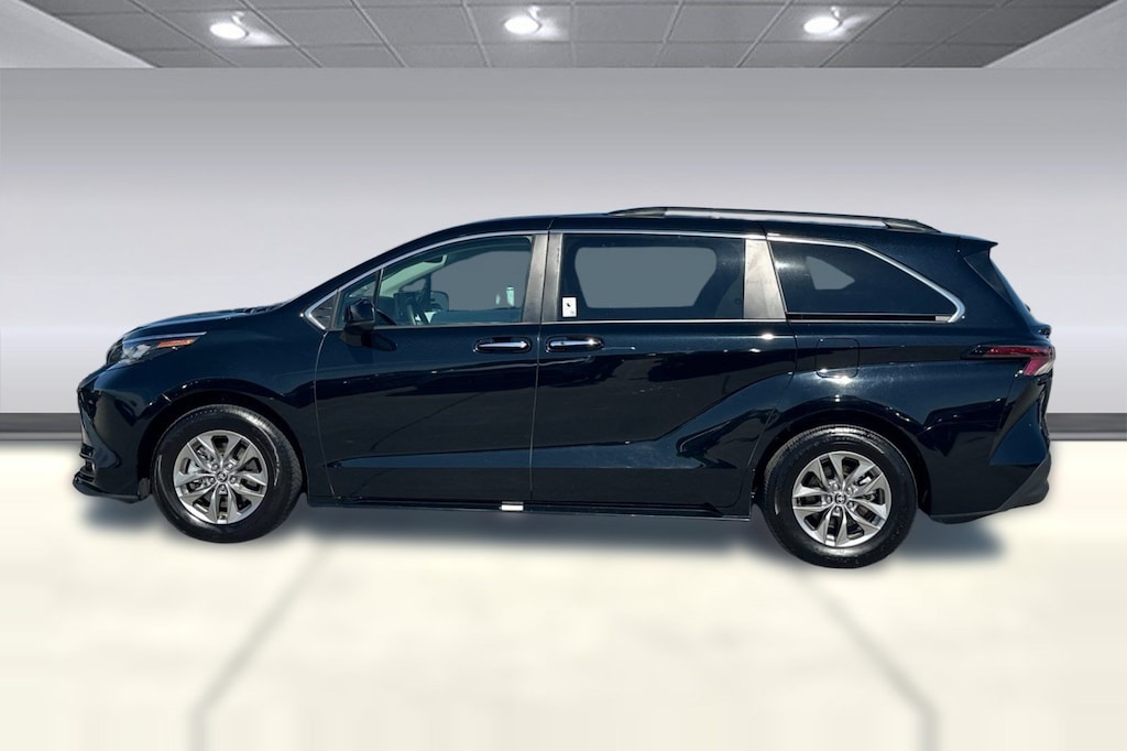 Used 2026 Toyota Sienna XLE Van Passenger Van