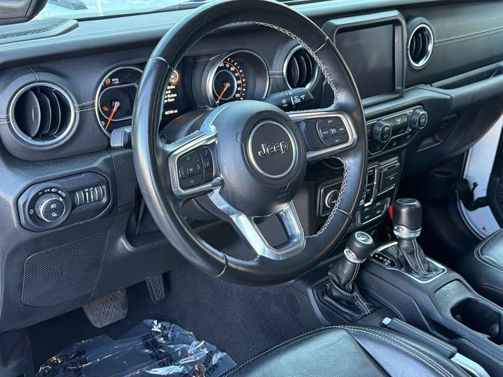 Used 2022 Jeep Gladiator Overland Truck Crew Cab