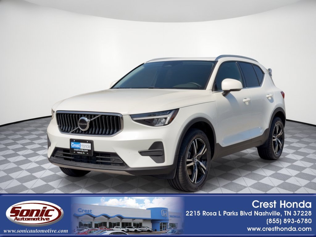 2025 Volvo XC40