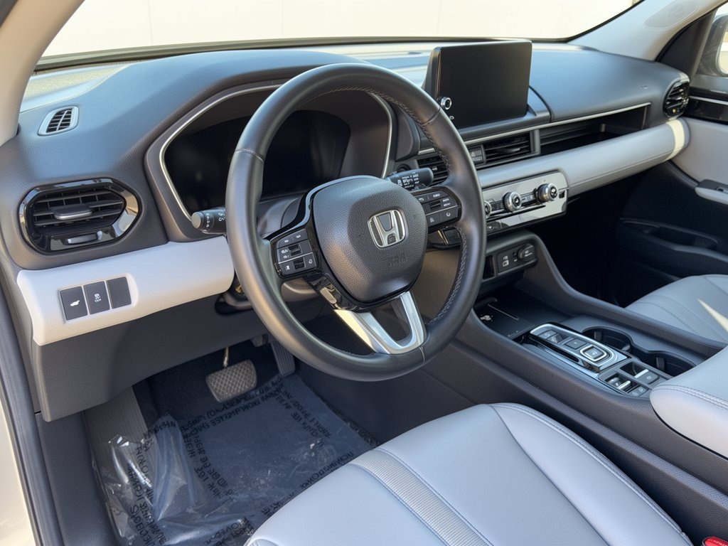 Used 2025 Honda Pilot EX-L+ SUV