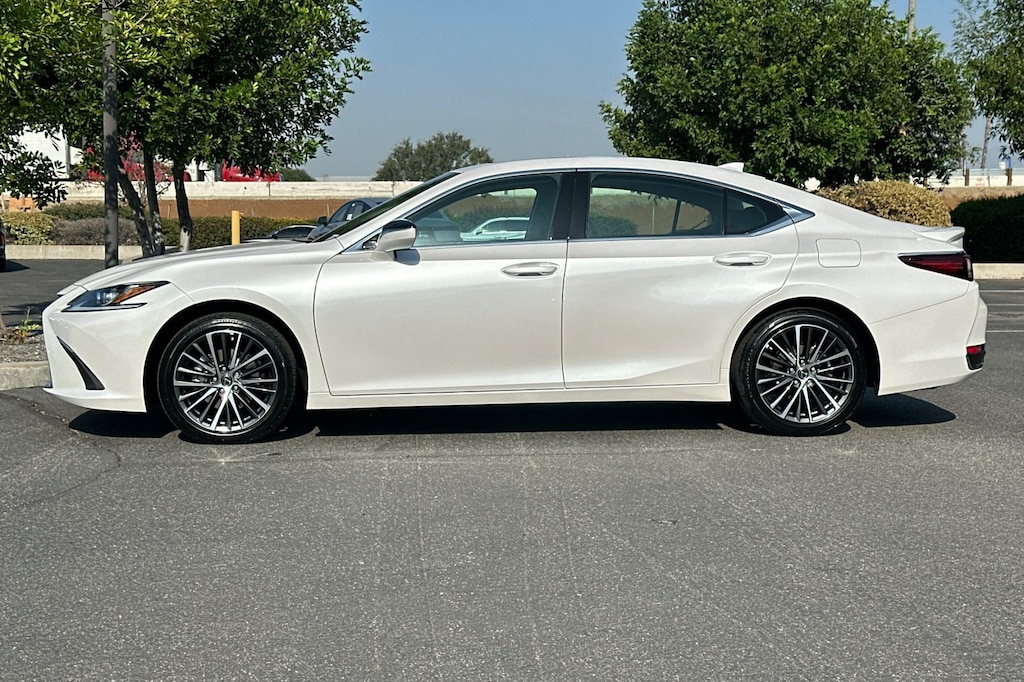 Certified 2025 Lexus ES 300h Base Sedan