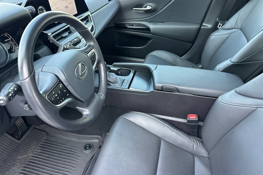 Certified 2025 Lexus ES 300h Base Sedan