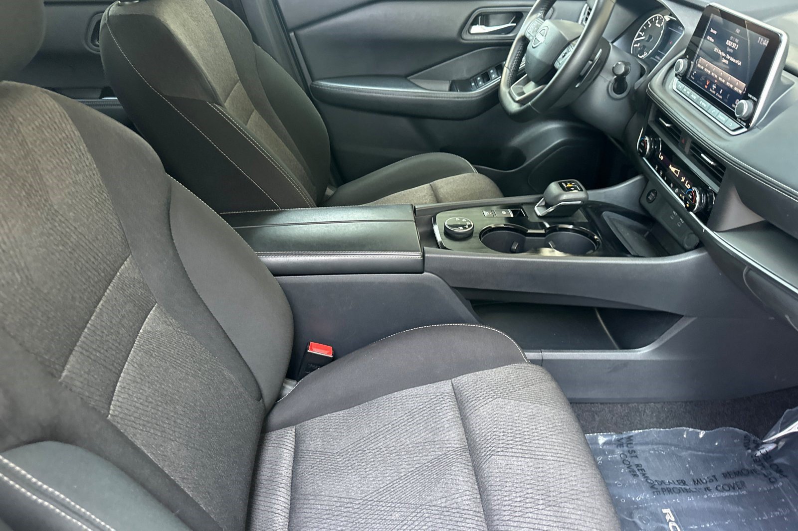 2025 Nissan Rogue SV - Photo 26