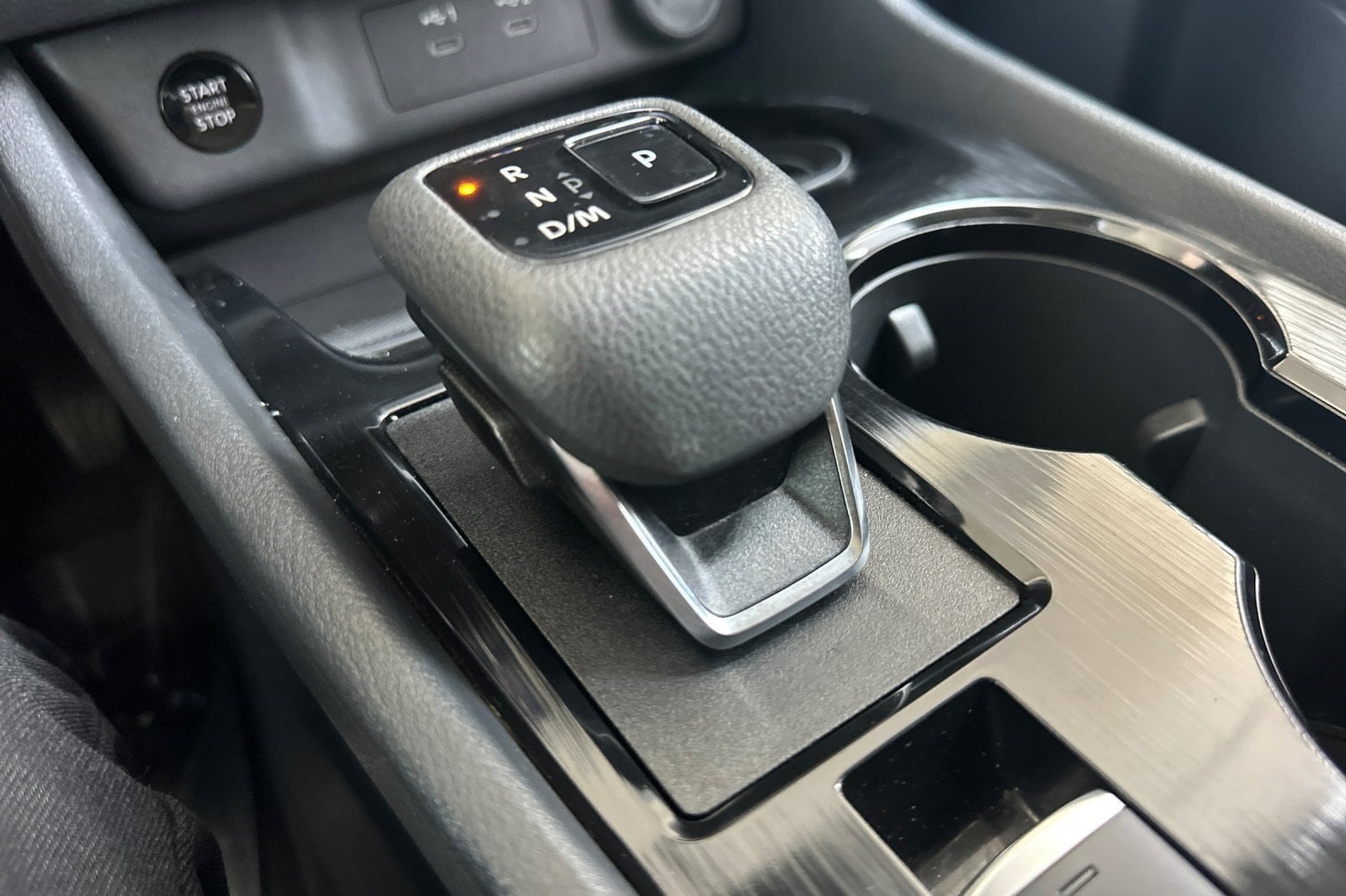 2025 Nissan Rogue SV - Photo 18