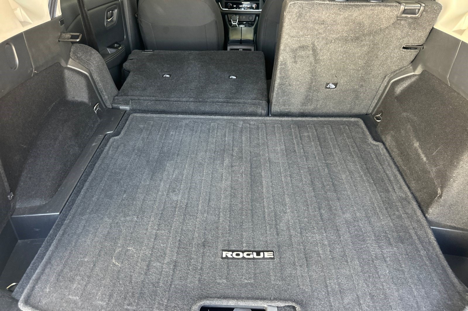 2025 Nissan Rogue SV - Photo 23