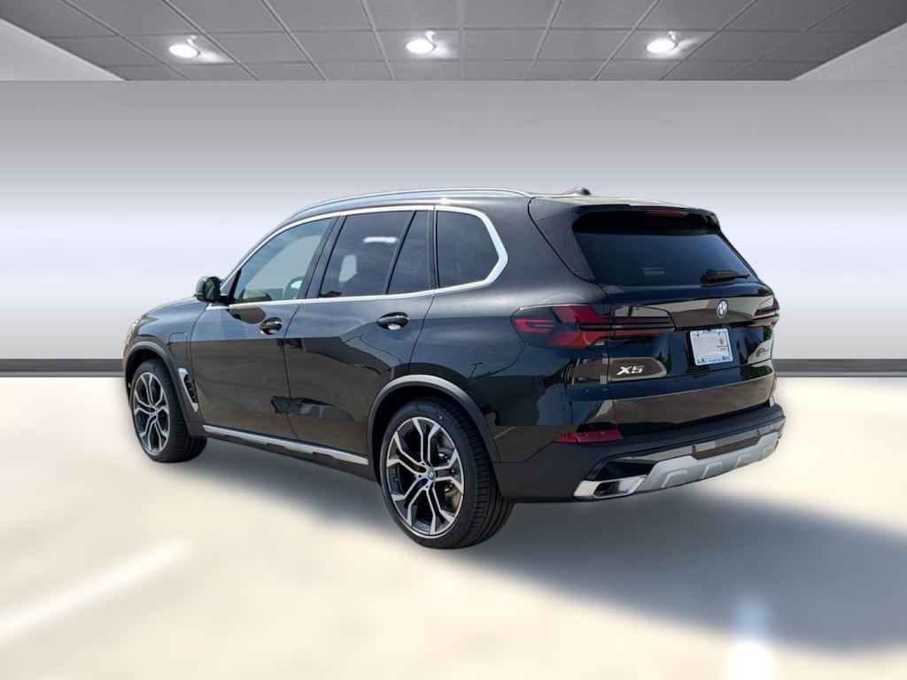 New 2026 BMW X5 PHEV xDrive50e SUV