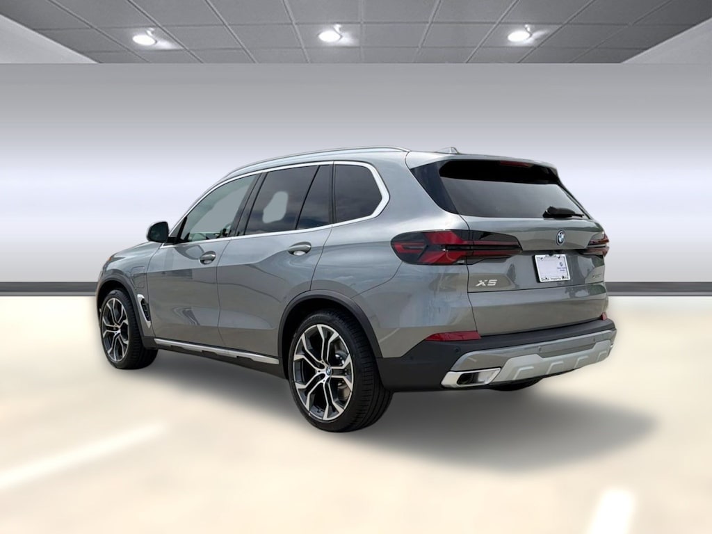 New 2026 BMW X5 PHEV xDrive50e SUV