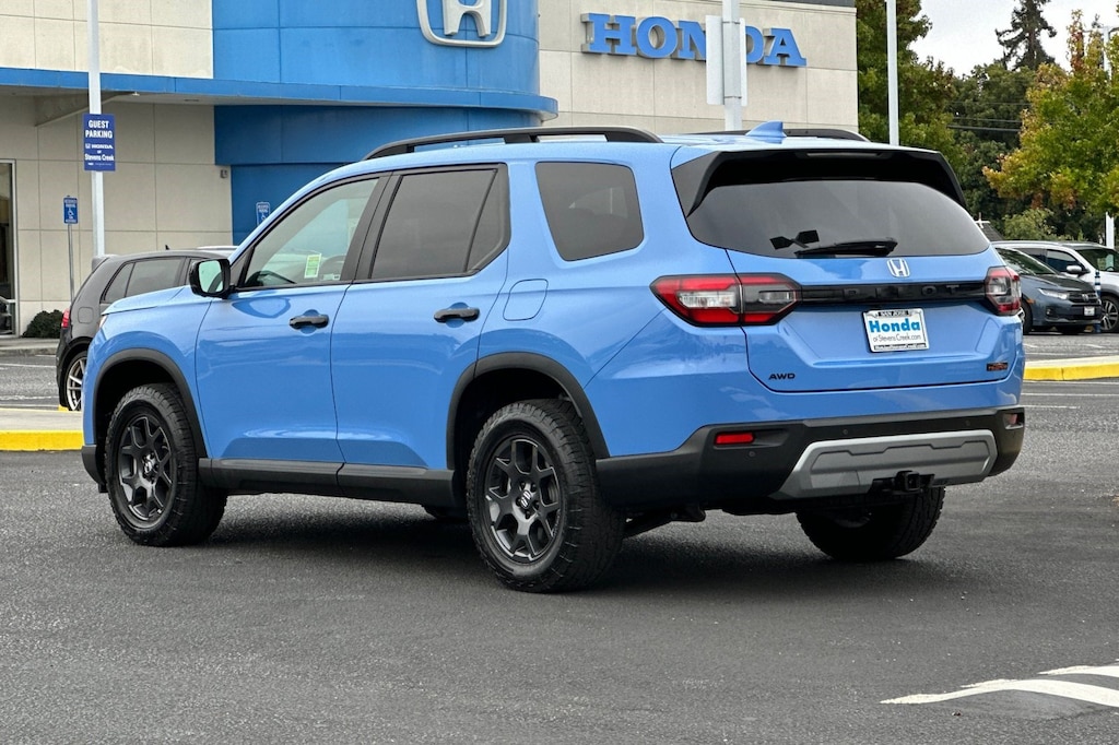 Used 2024 Honda Pilot TrailSport SUV
