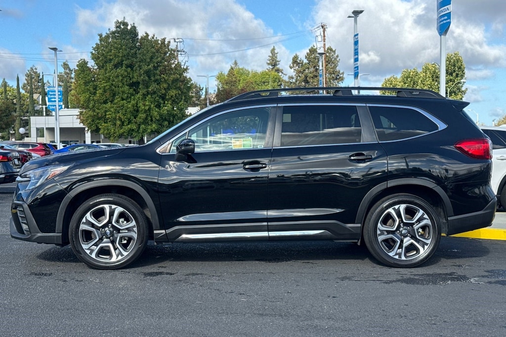 Used 2023 Subaru Ascent Limited 7-Passenger SUV