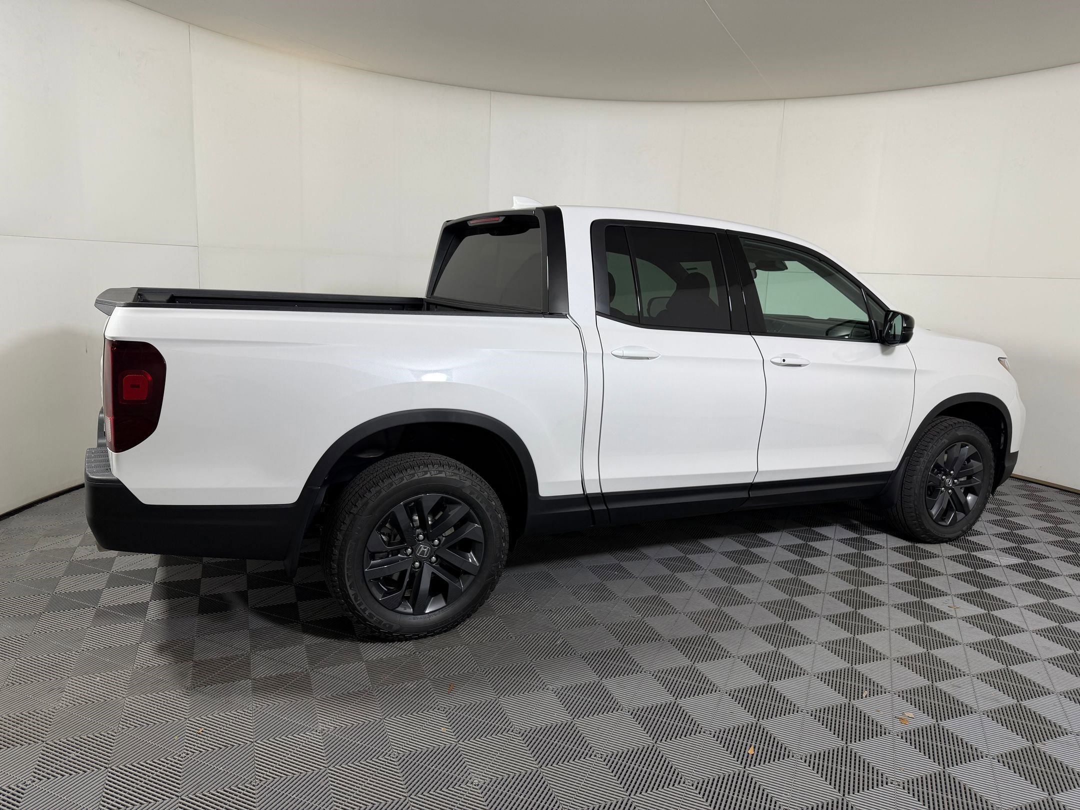 2026 Honda Ridgeline Sport - Photo 19