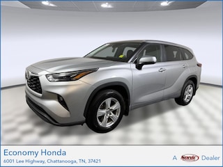 Used 2025 Toyota Highlander LE SUV in Chattanooga