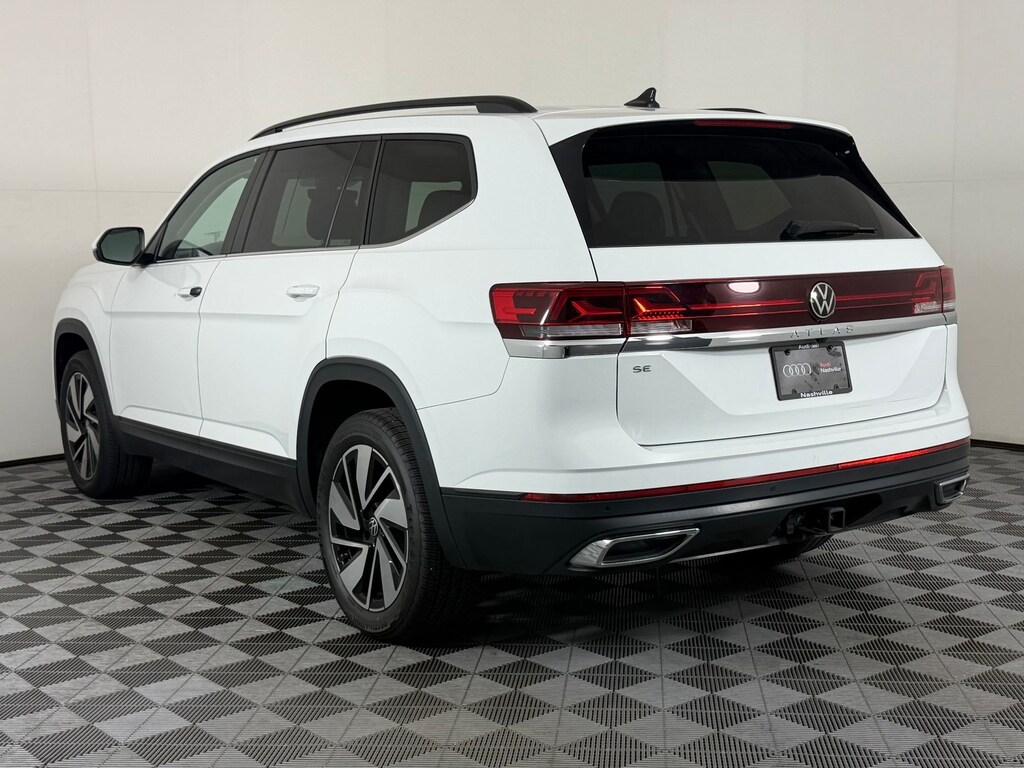 Used 2024 Volkswagen Atlas 2.0T SE w/Technology SUV