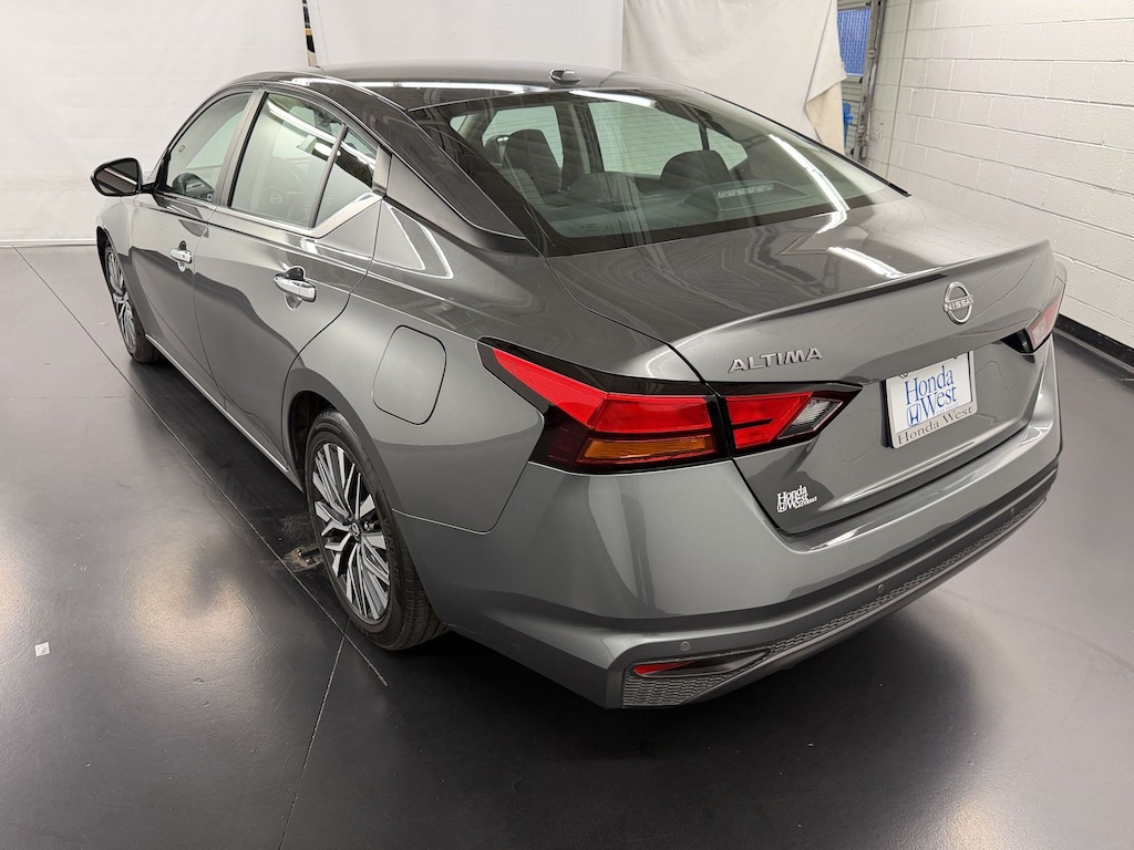 Used 2025 Nissan Altima SV Sedan