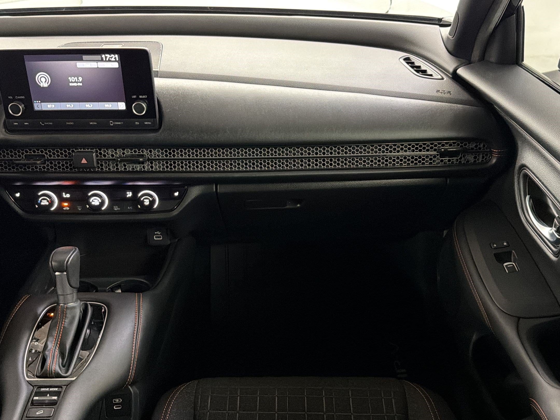 2025 Honda HR-V Sport - Photo 28