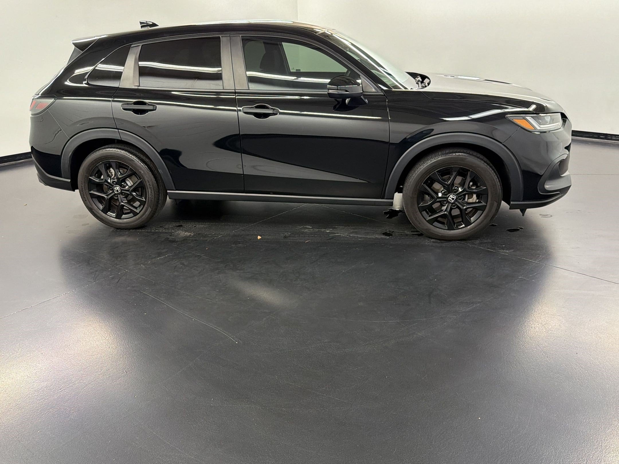 2025 Honda HR-V Sport - Photo 8
