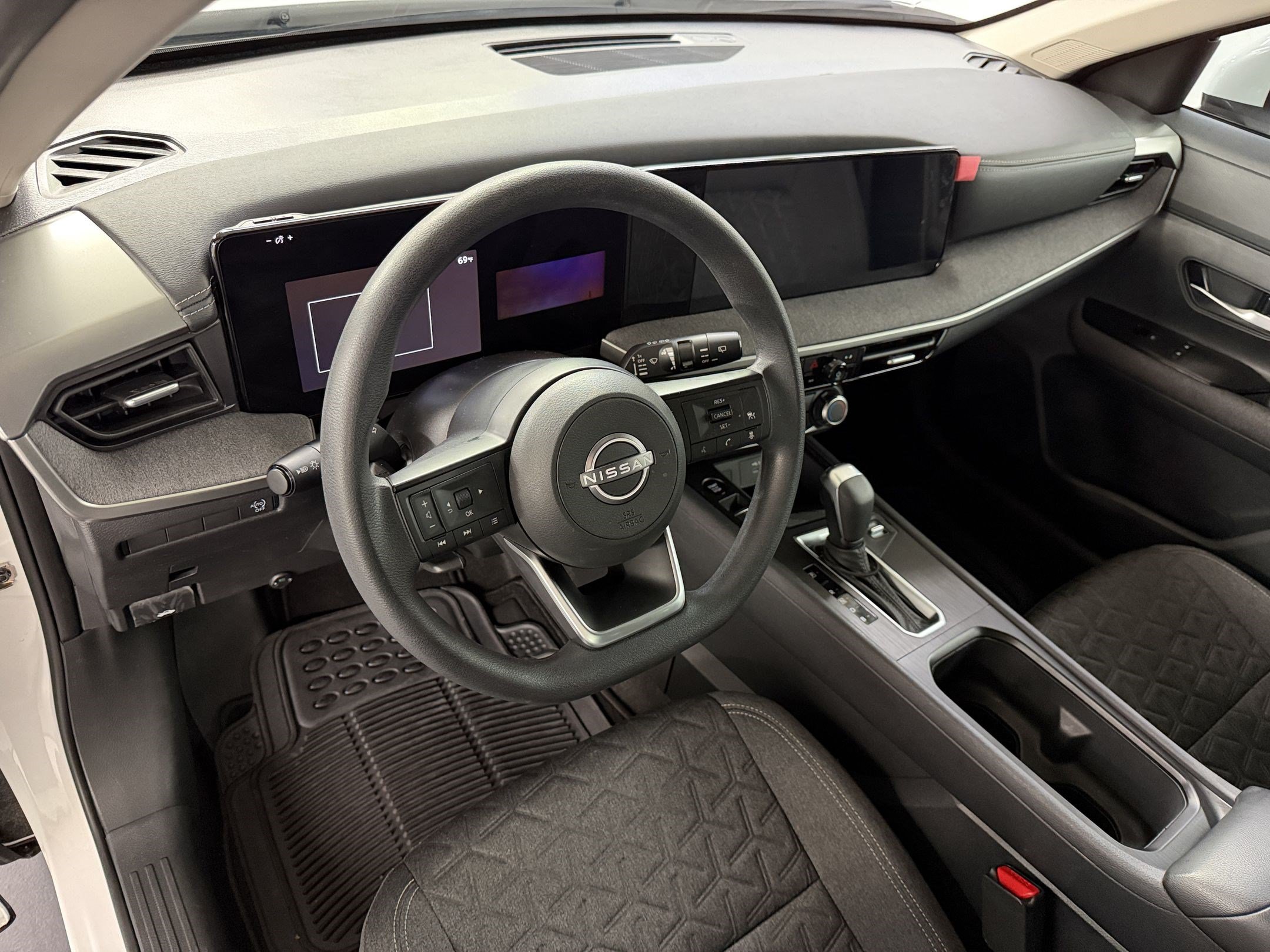 Used 2025 Nissan Kicks SV SUV
