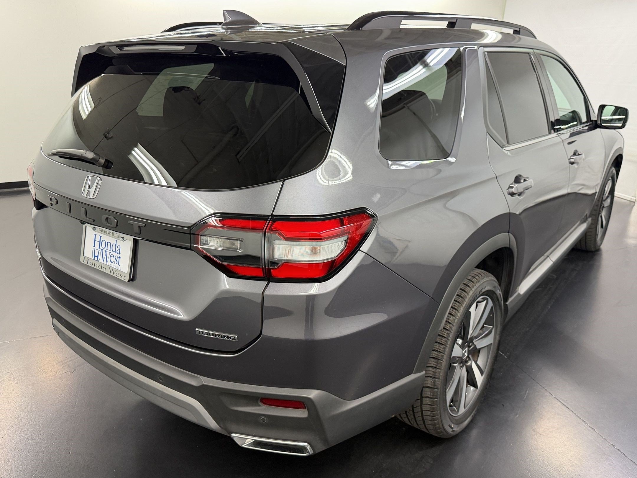 2024 Honda Pilot Touring - Photo 9
