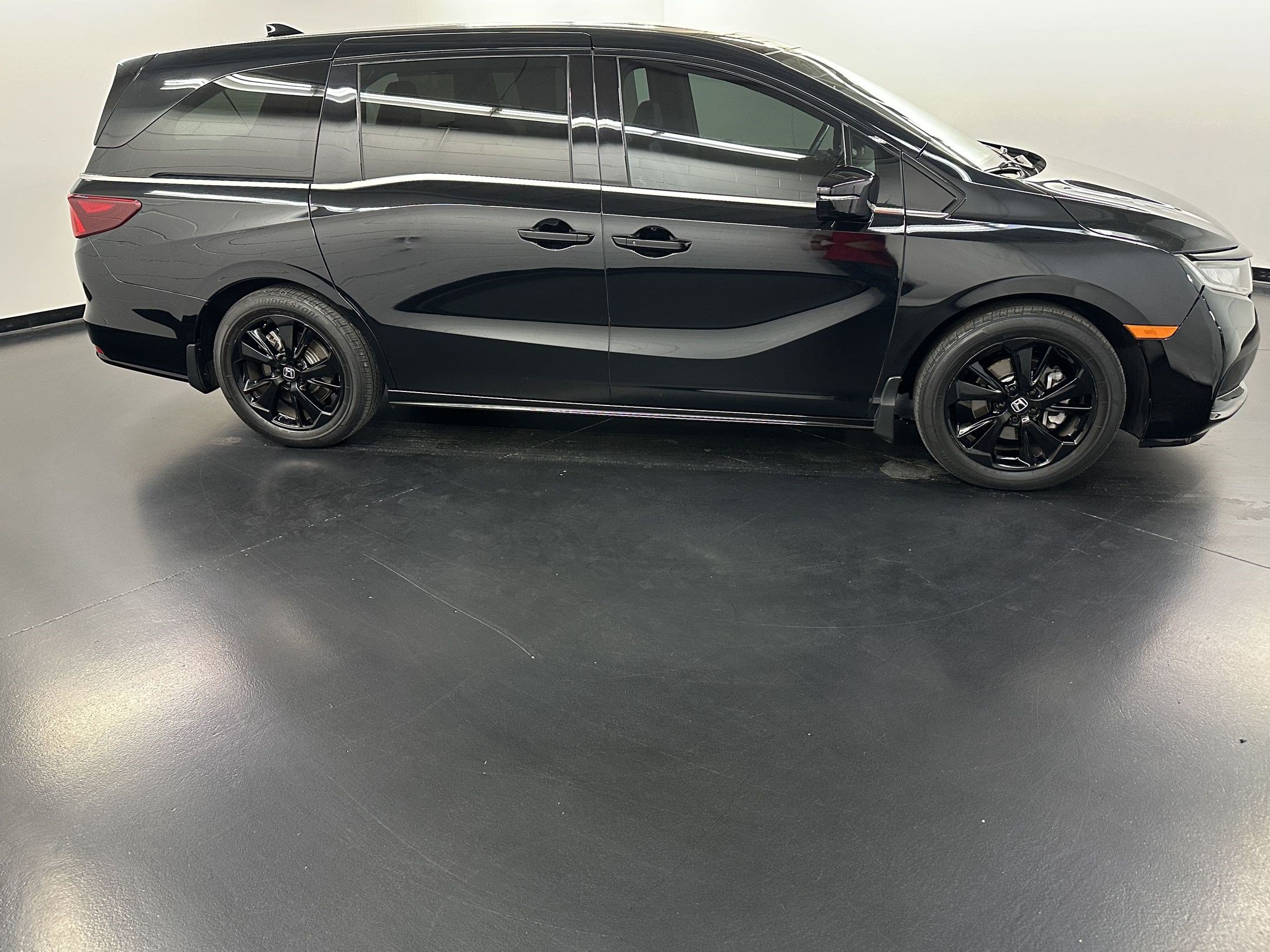 2024 Honda Odyssey SPORT - Photo 8
