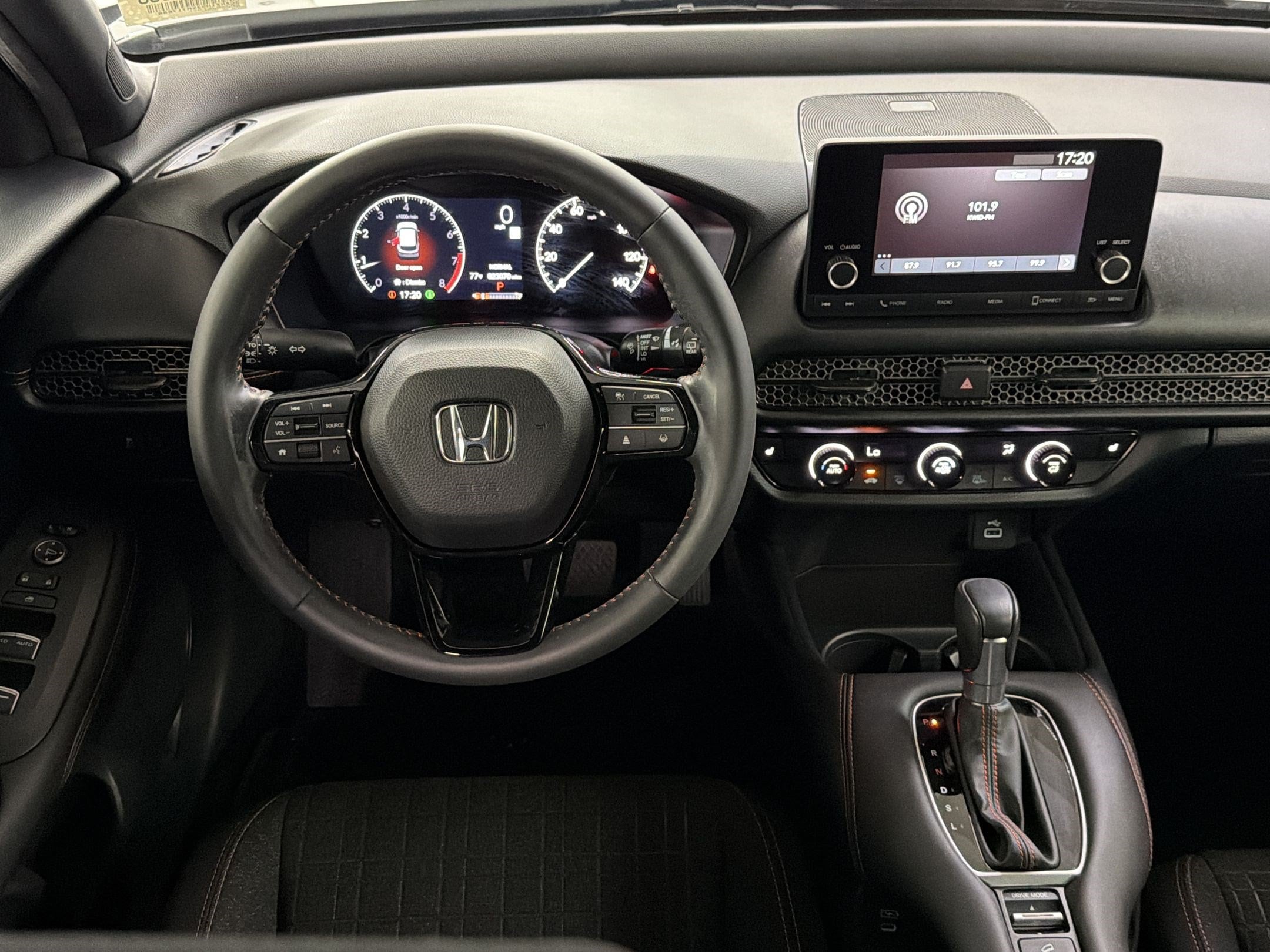 2025 Honda HR-V Sport - Photo 27