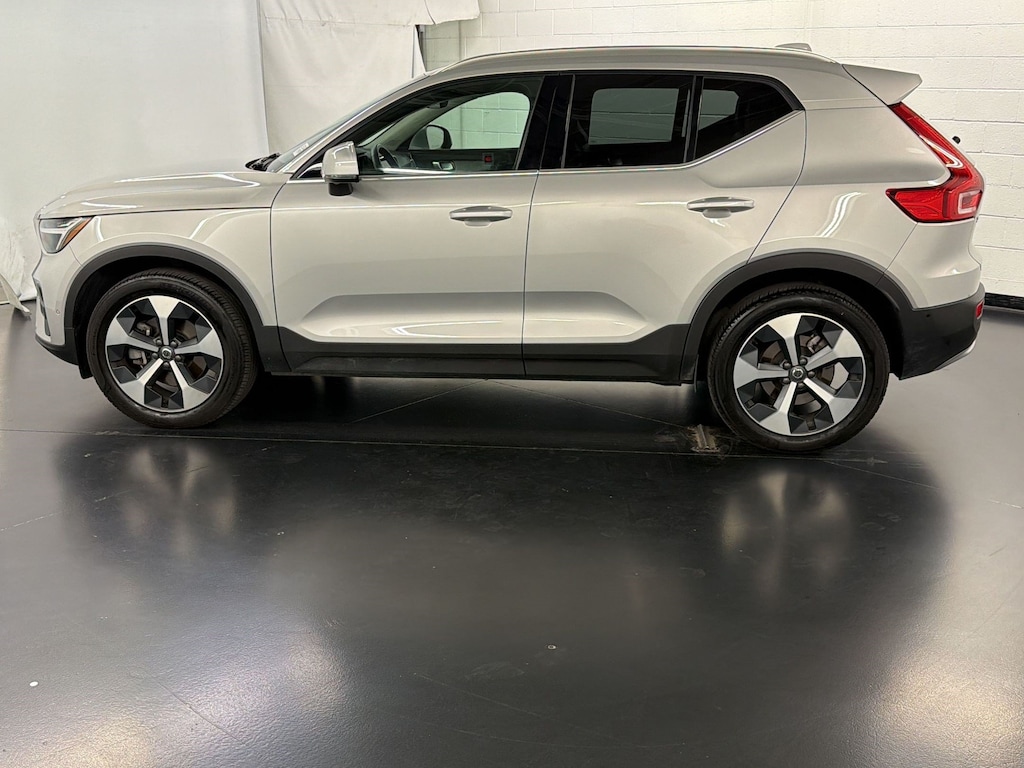 Used 2025 Volvo XC40 Plus Bright Theme SUV