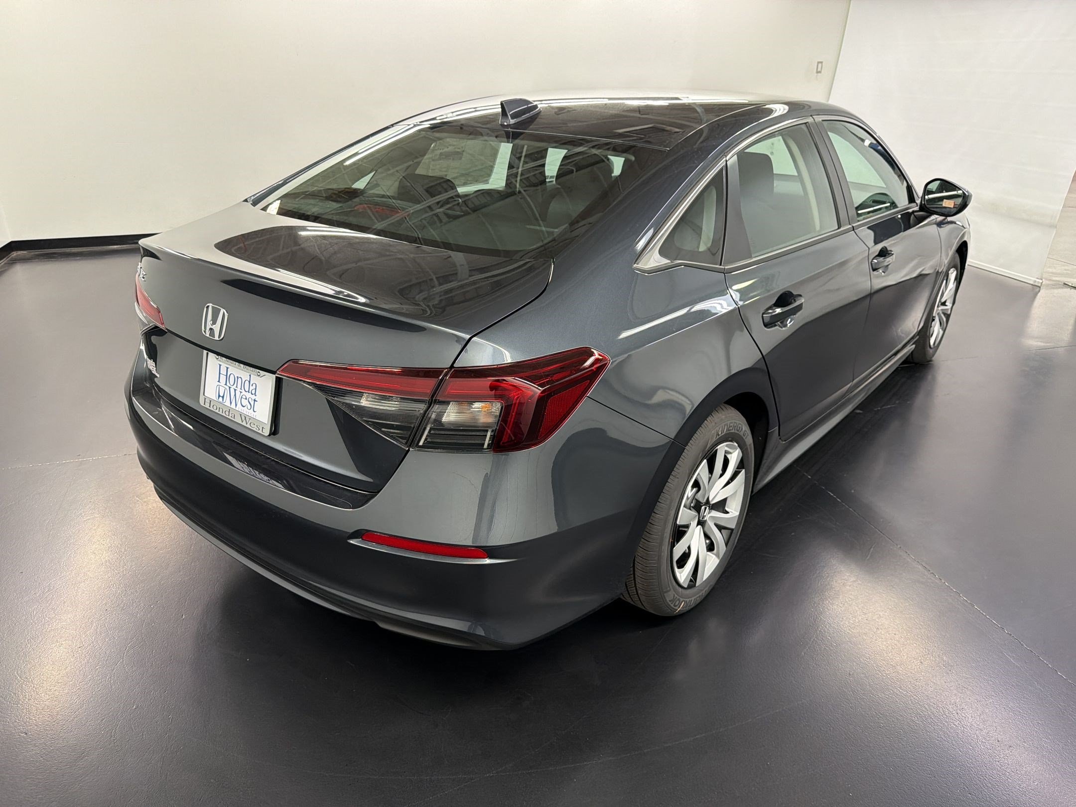 2026 Honda Civic LX - Photo 9