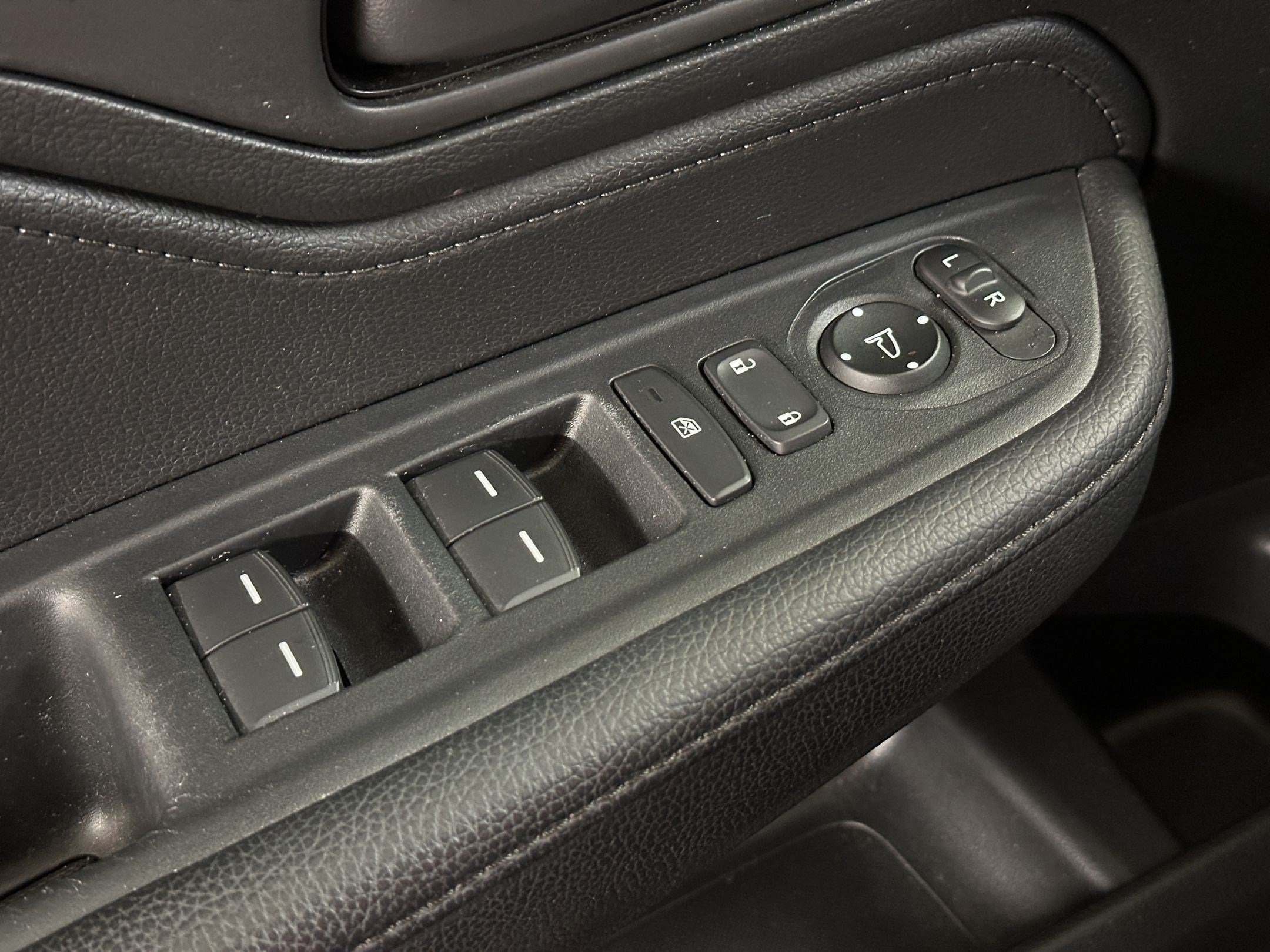 2024 Honda Odyssey SPORT - Photo 15