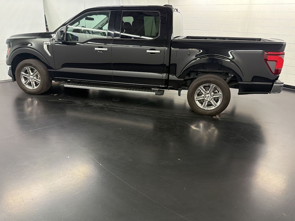 Used 2025 Ford F-150 XLT Truck SuperCrew Cab