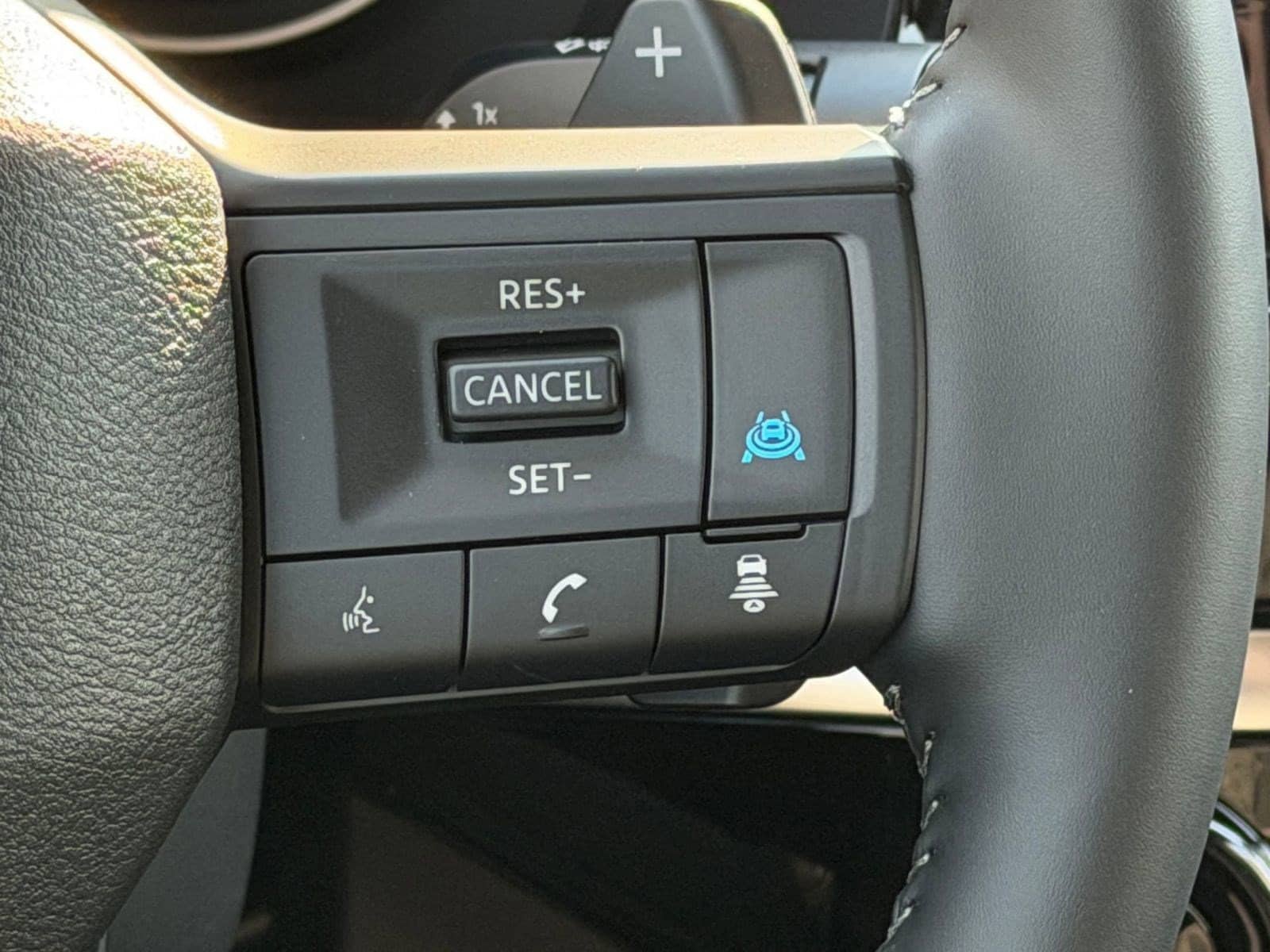 2026 Nissan Pathfinder SV - Photo 29