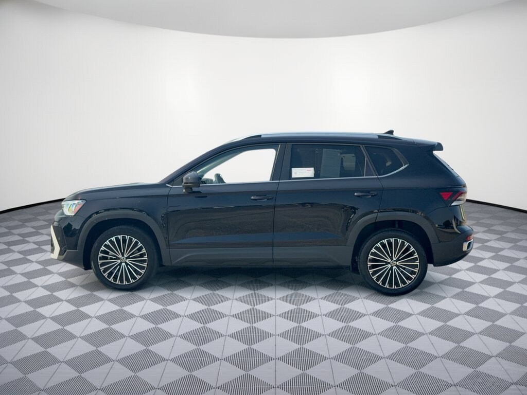 Used 2025 Volkswagen Taos 1.5T SE SUV