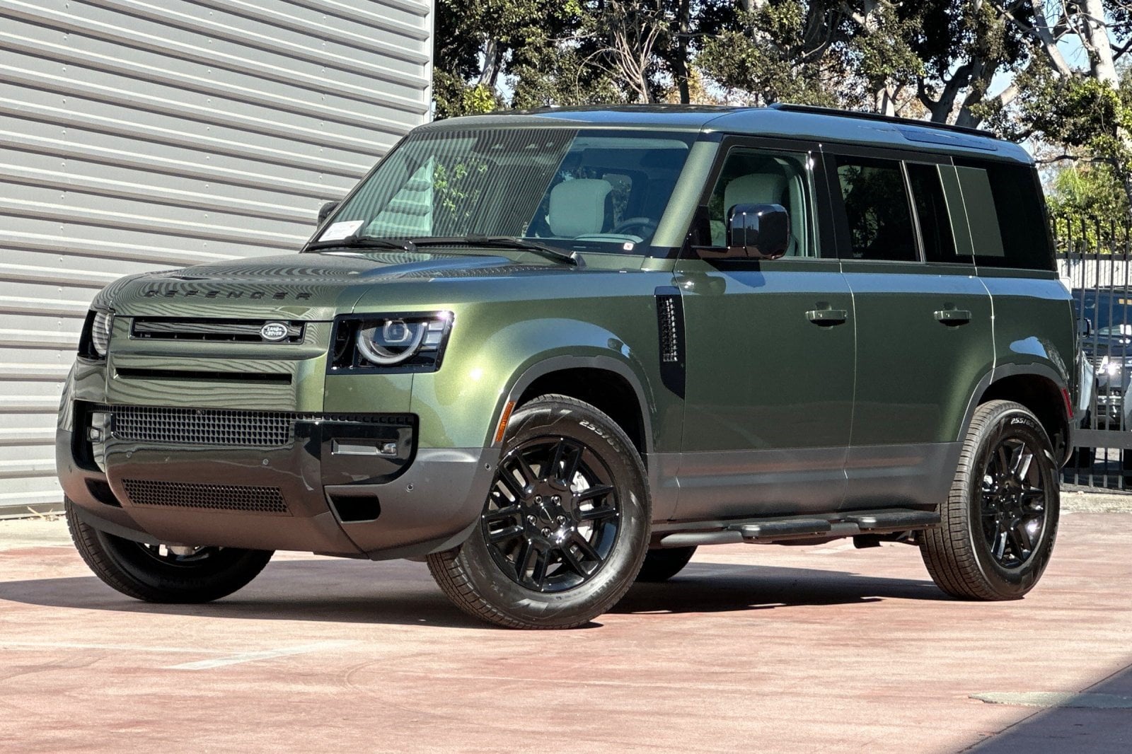 2026 Land Rover Defender 110