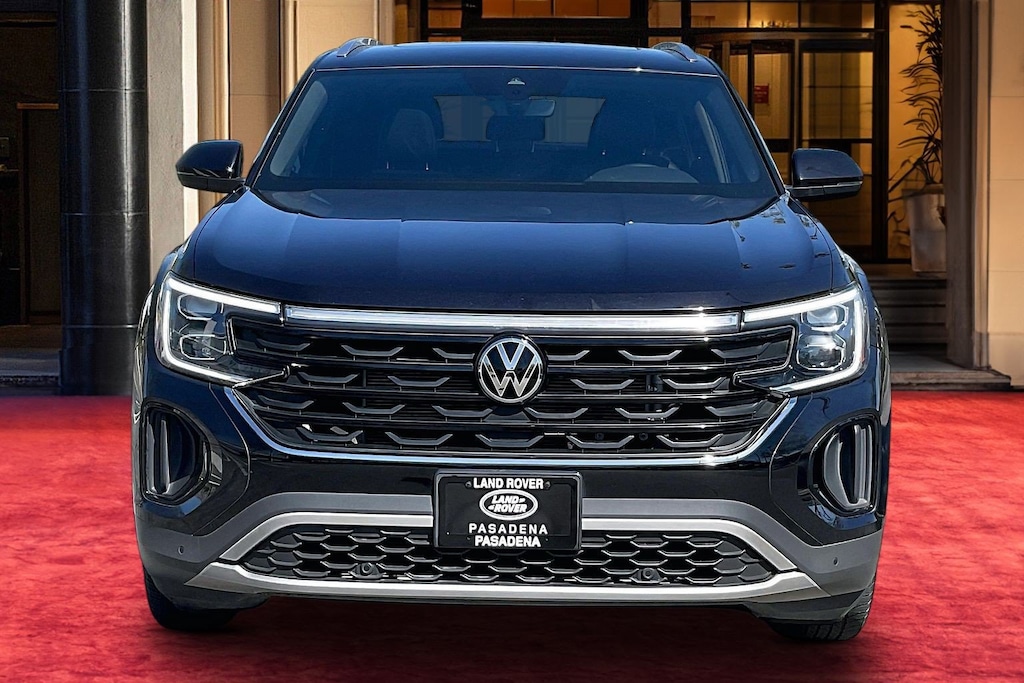 Used 2024 Volkswagen Atlas Cross Sport 2.0T SE w/Technology 2.0T SE w/Technology FWD