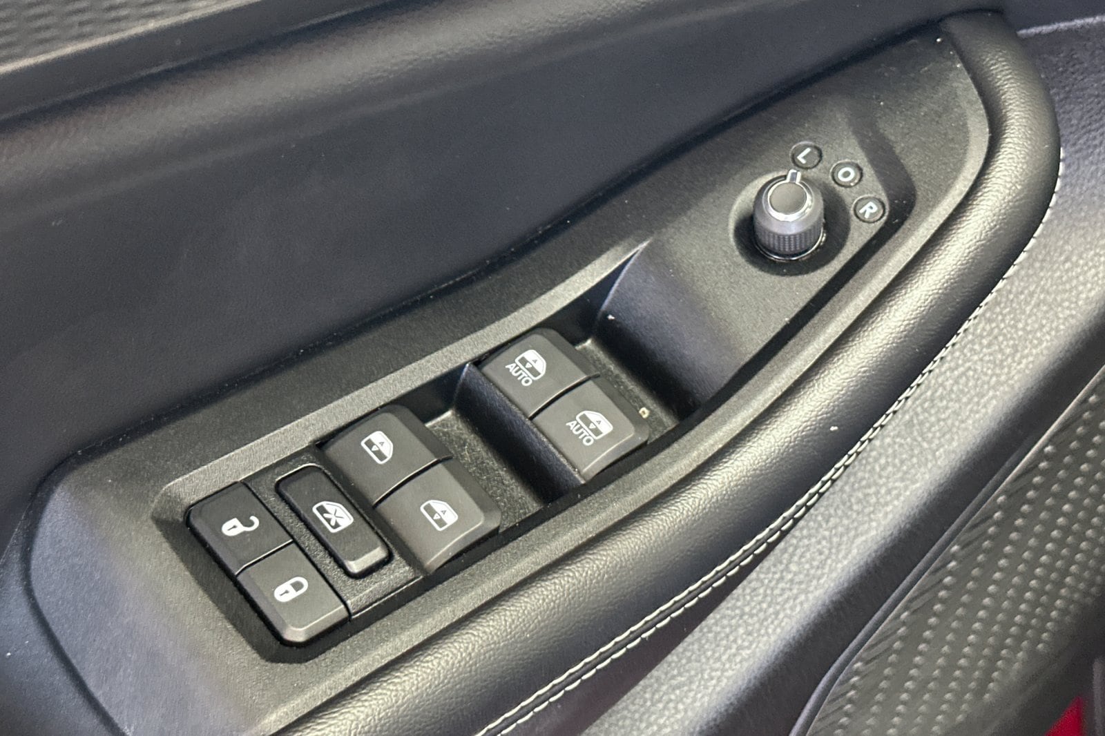 2023 Jeep Grand Cherokee Altitude - Photo 14