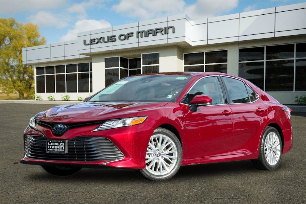 Used 2019 Toyota Camry Hybrid XLE Sedan