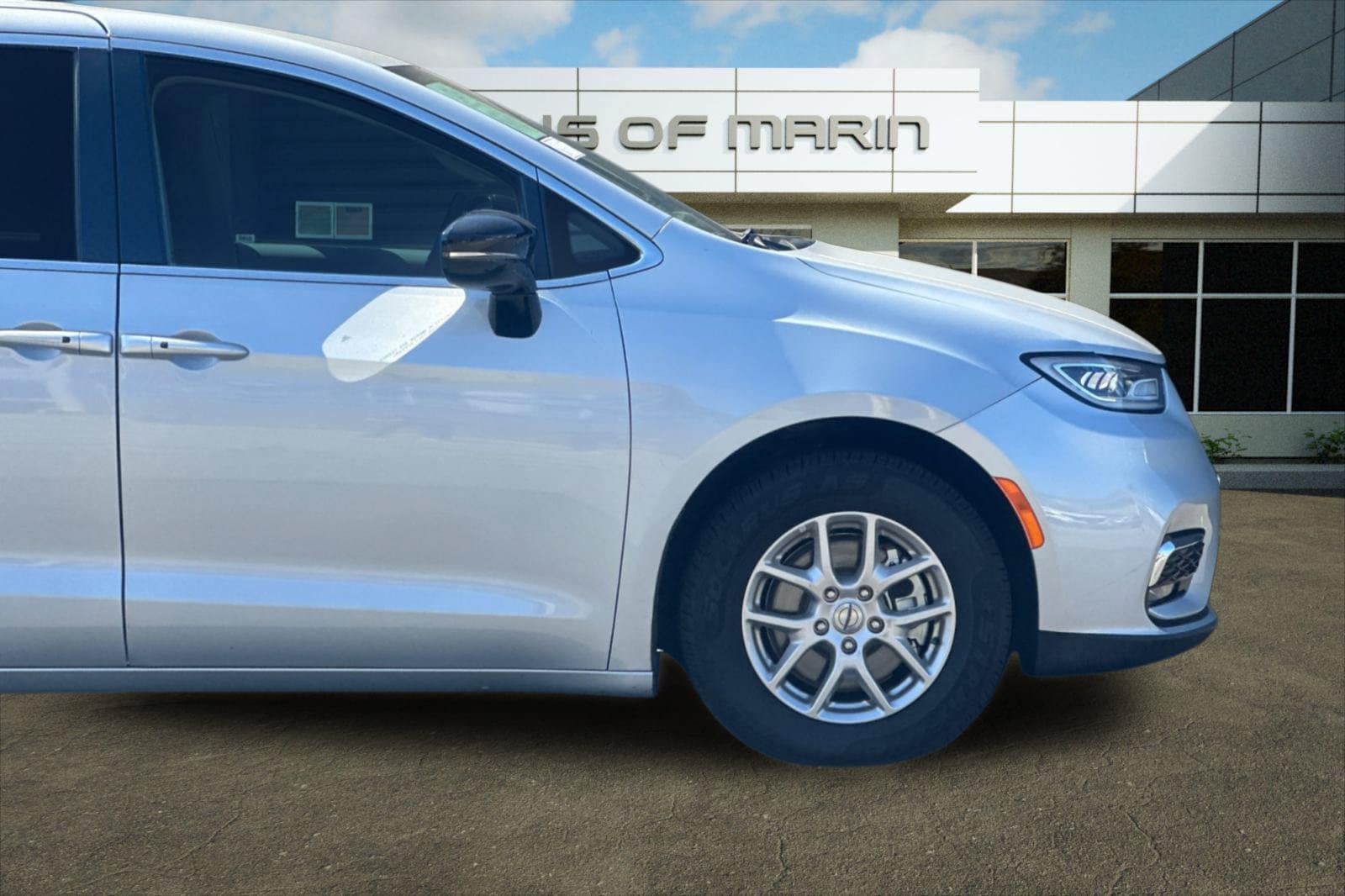 2024 Chrysler Pacifica Touring L - Photo 35