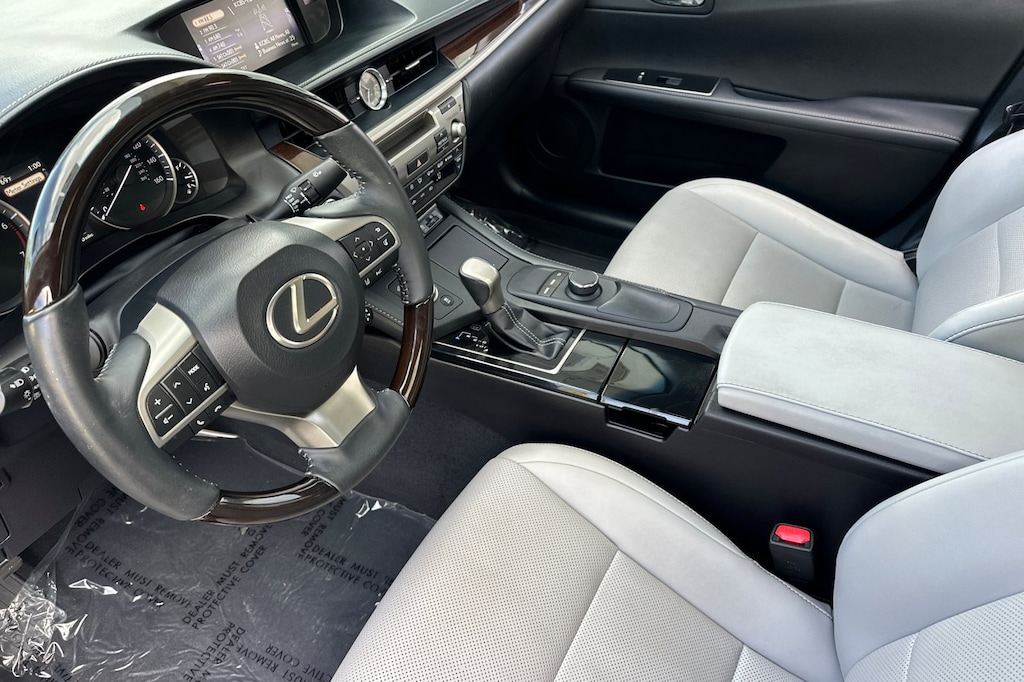 Used 2017 Lexus ES 350 Sedan