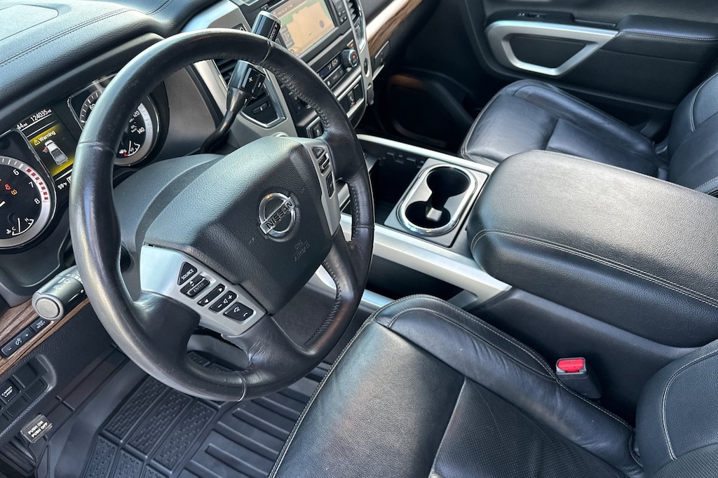 Used 2018 Nissan Titan SL Truck Crew Cab