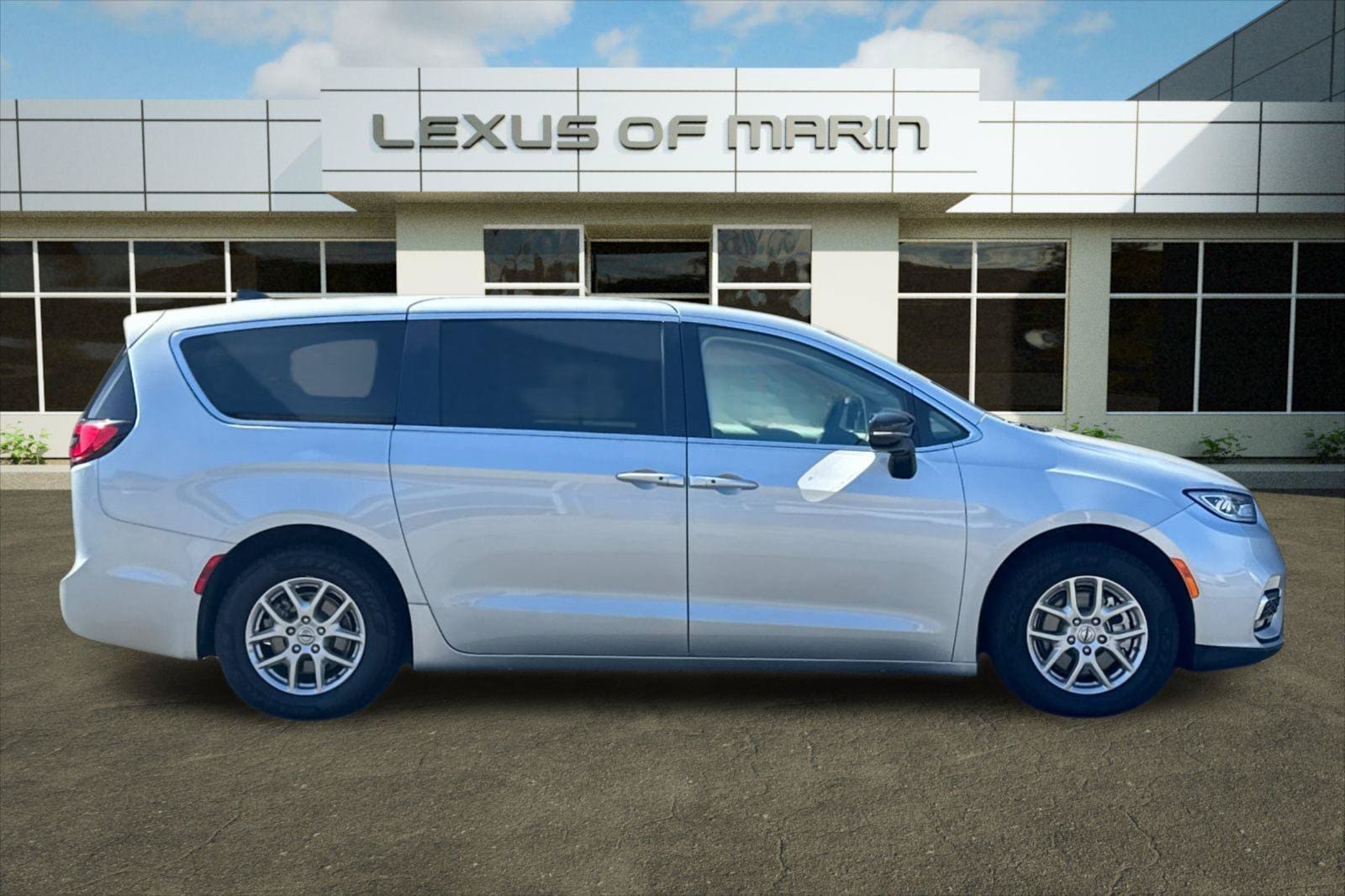 2024 Chrysler Pacifica Touring L - Photo 8