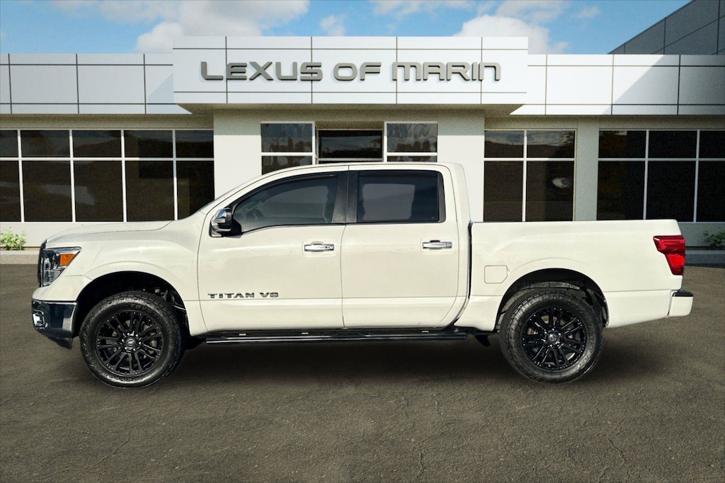 Used 2018 Nissan Titan SL Truck Crew Cab